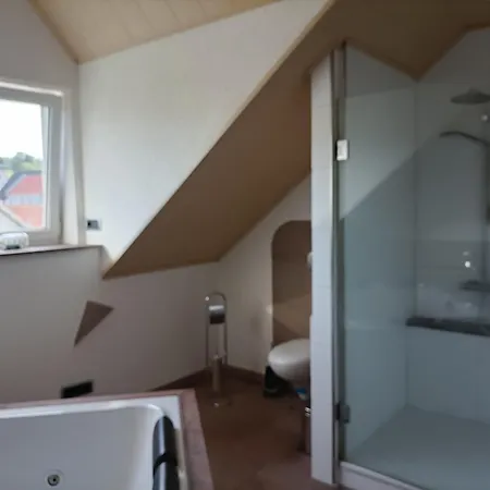 Schoene Mit Whirlpool Und Sauna Homberg (Ohm)