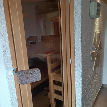 Apartment Schoene Mit Whirlpool Und Sauna *